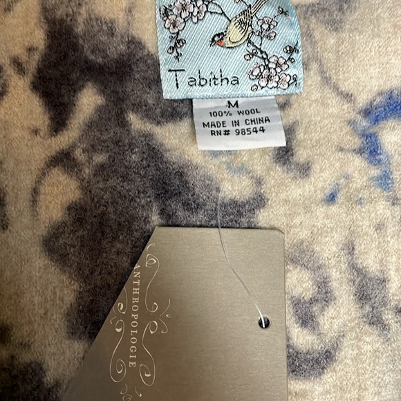 New Tabitha 100% wool cardigan - Picture 3 of 9